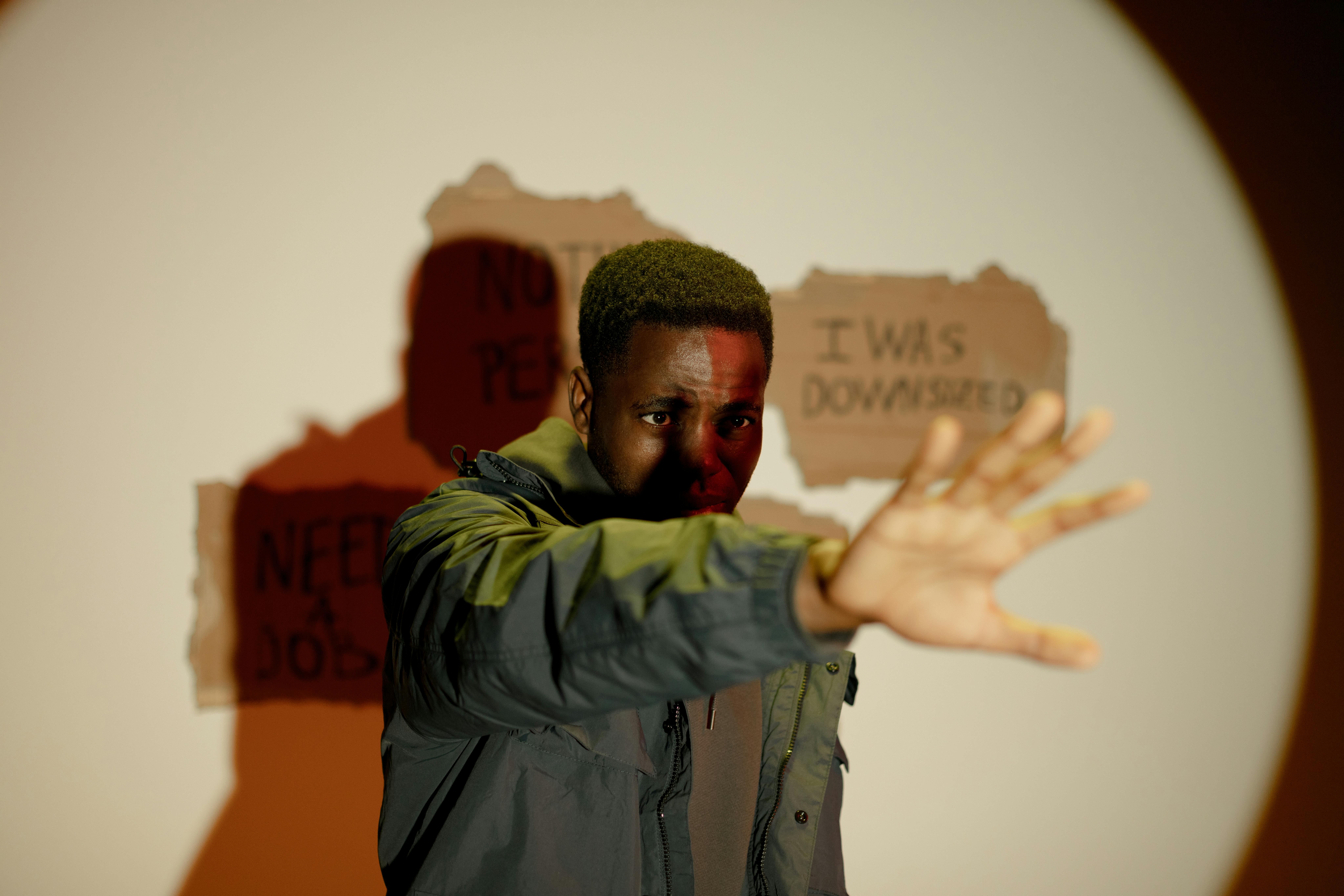 모르는 사람이 이빨을 뽑아주는을 상징하는 이미지