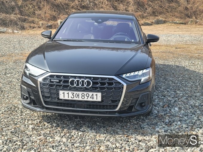더 뉴 아우디 A8 L 55 TFSI 콰트로 프리미엄