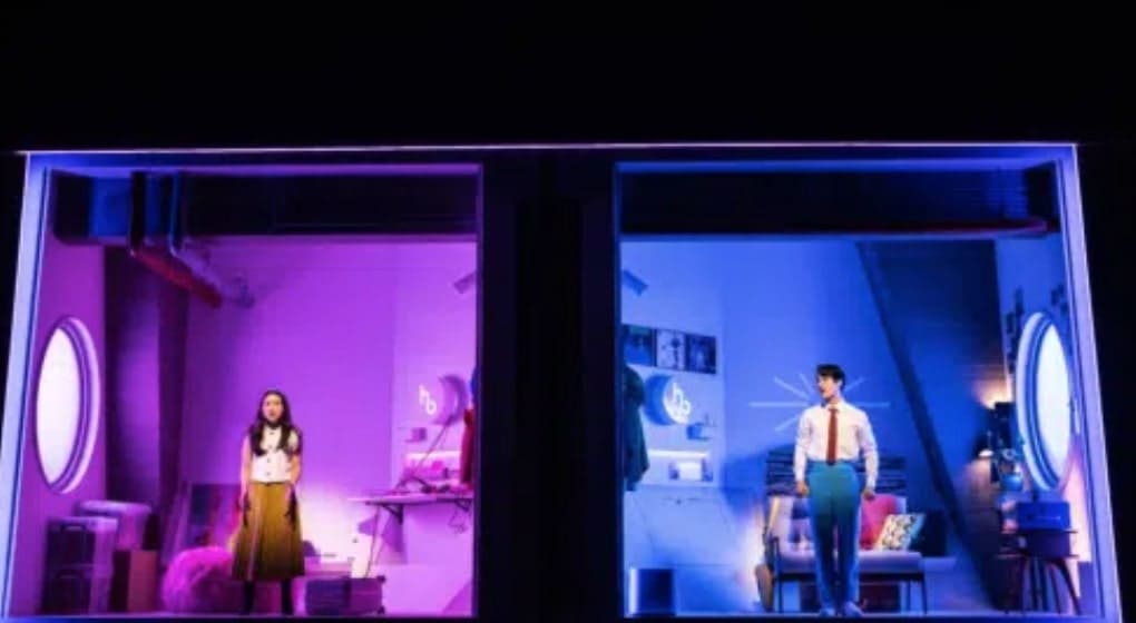 뮤지컬 어쩌면 해피엔딩 브로드웨이 공연중 한 장면_4