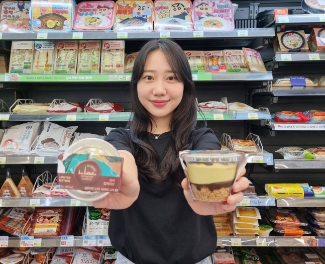 CU, 두바이 초콜릿 3탄 '피카 컵케익' 출처-연합뉴스