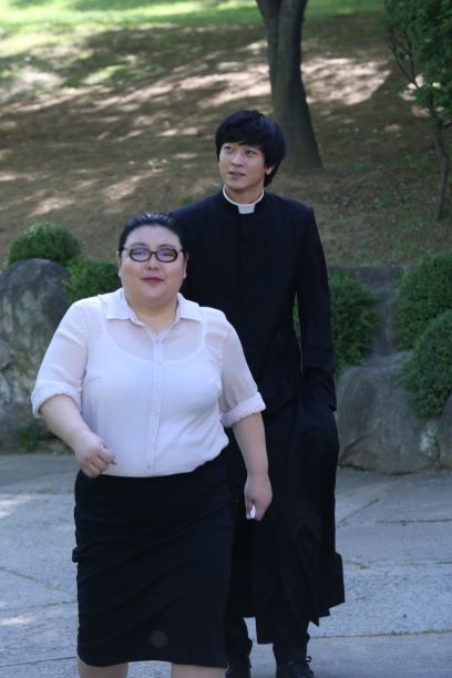 검은 사제들 네이버영화