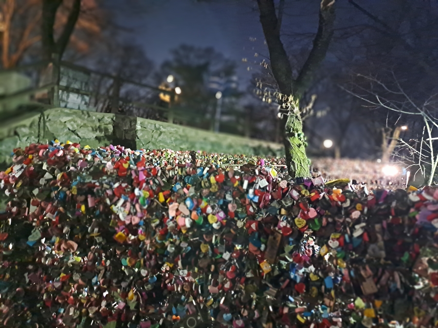 20년세월이흐은-자물쇠-01