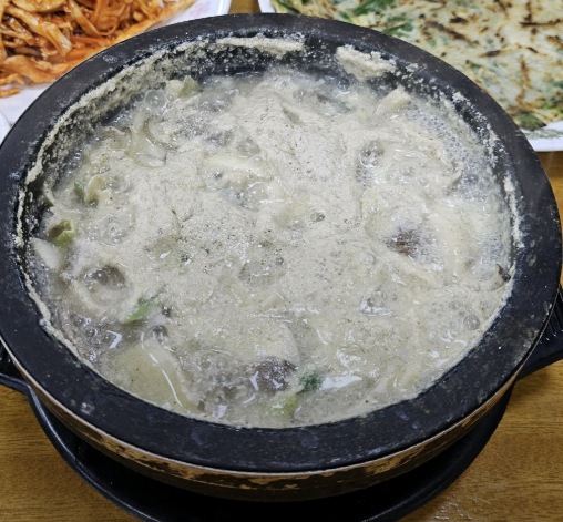 경북 경산 버섯불고기 전골 맛집 &amp;#124; 6시내고향 꿈바우버섯집