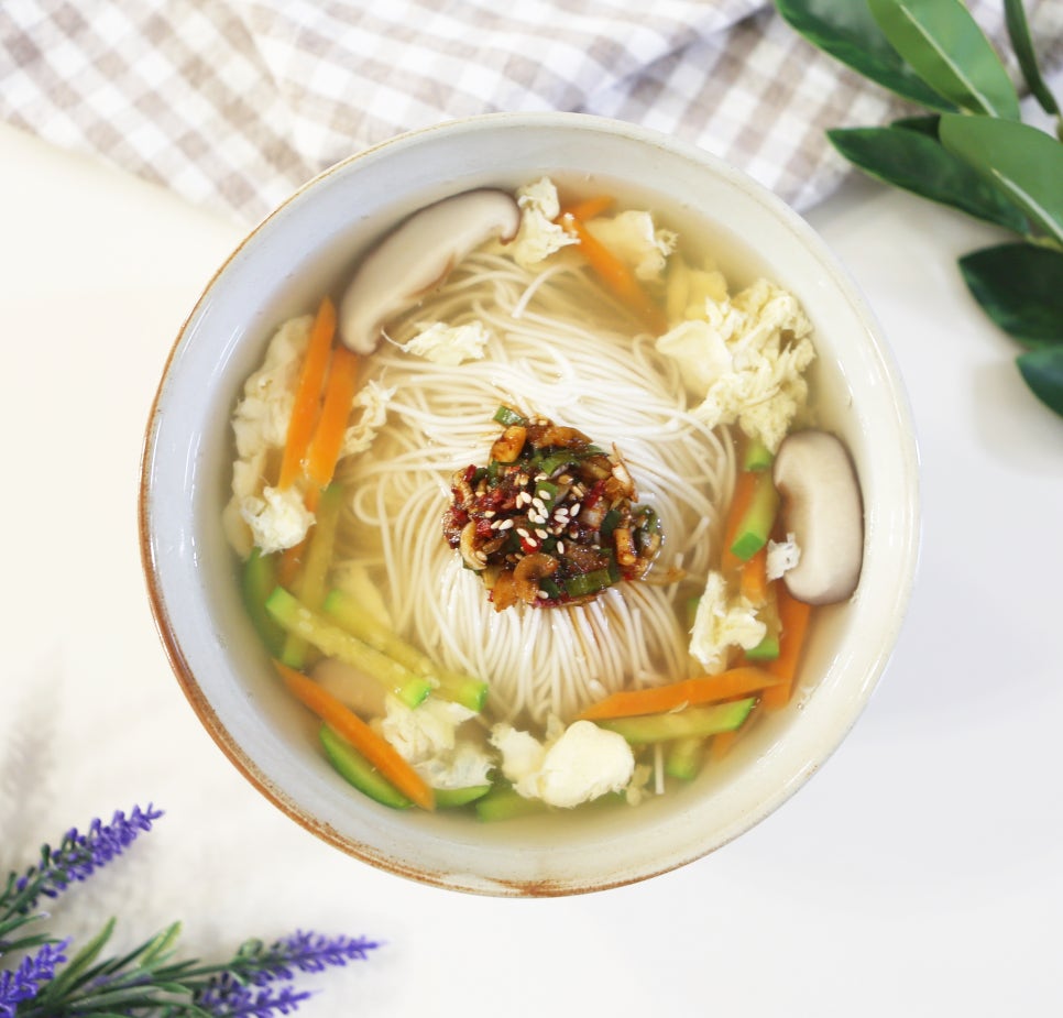 멸치육수 잔치국수