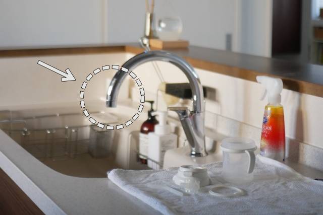 싱크대 수도꼭지 수전 물때 제거방법,곰팡이 제거,팁줌 매일꿀정보