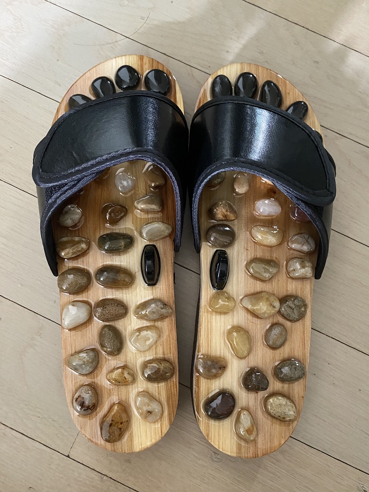 자갈-지압슬리퍼