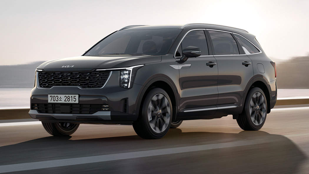 고속 주행 시, 강풍으로 인해 발생할 수 있는 차량의 횡거동을 편제동 및 조향토크 제어를 통해 최소화하고 안정적인 주행을 보조합니다.