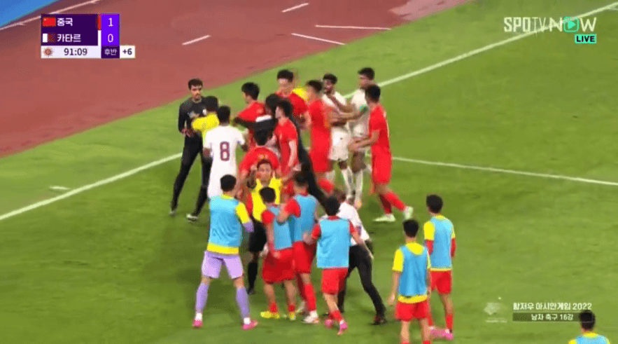 중국 카타르 벤치클리어링