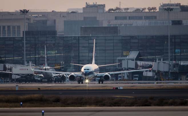 중국 항공사 일본 운항 중단 다카이시 총리 발언 여파 한일령
