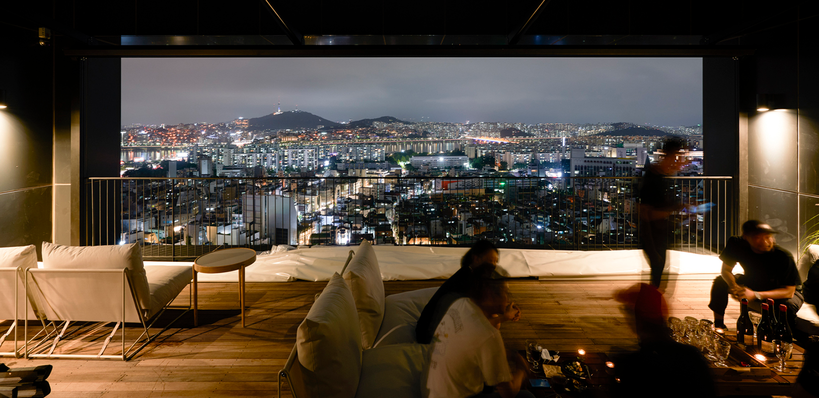 TELLER'S9.5-ARTBOOKCAFE & BAR