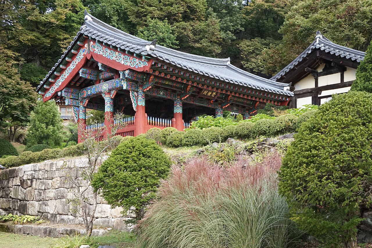 영주 부석사 경내