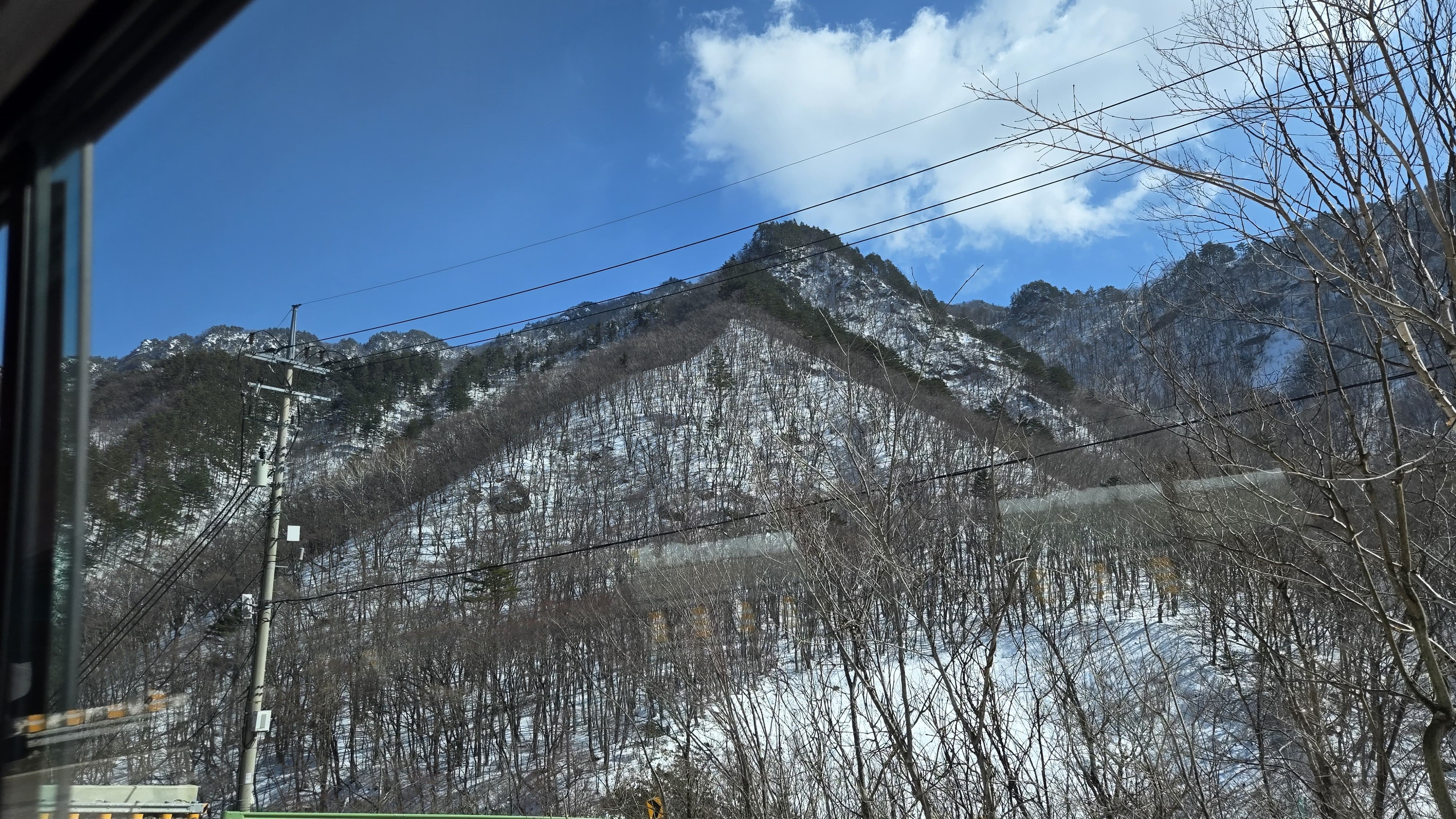 진고개를 넘으며 만난 겨울 풍경