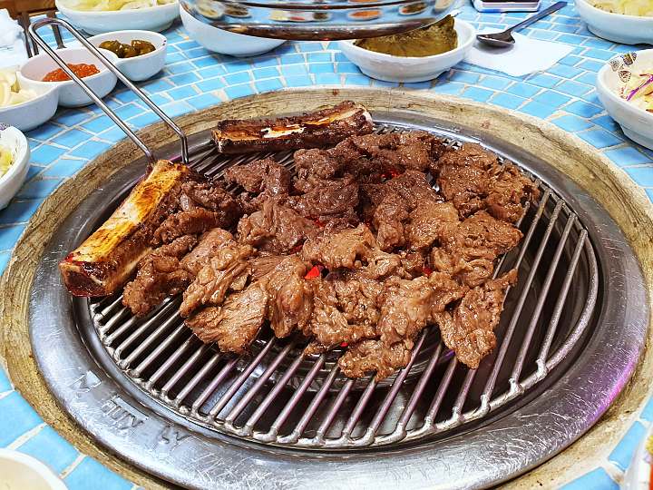 토요일은 밥이좋아 예산 덕산 스플라스 리솜 한우 양념 갈비 맛집 연탄불 구이 소고기 특수부위 갈매기살 예산10미 현지인 추천 토밥 좋아 방송정보