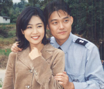 김용림 며느리 김지영과 아들인 배우 남일우의 다정한 부부 사진