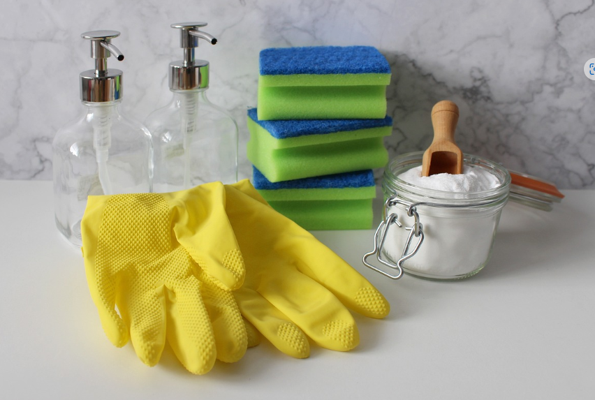천연 청소 세제 만들기 – 베이킹소다, 식초, 레몬을 활용한 친환경 청소법