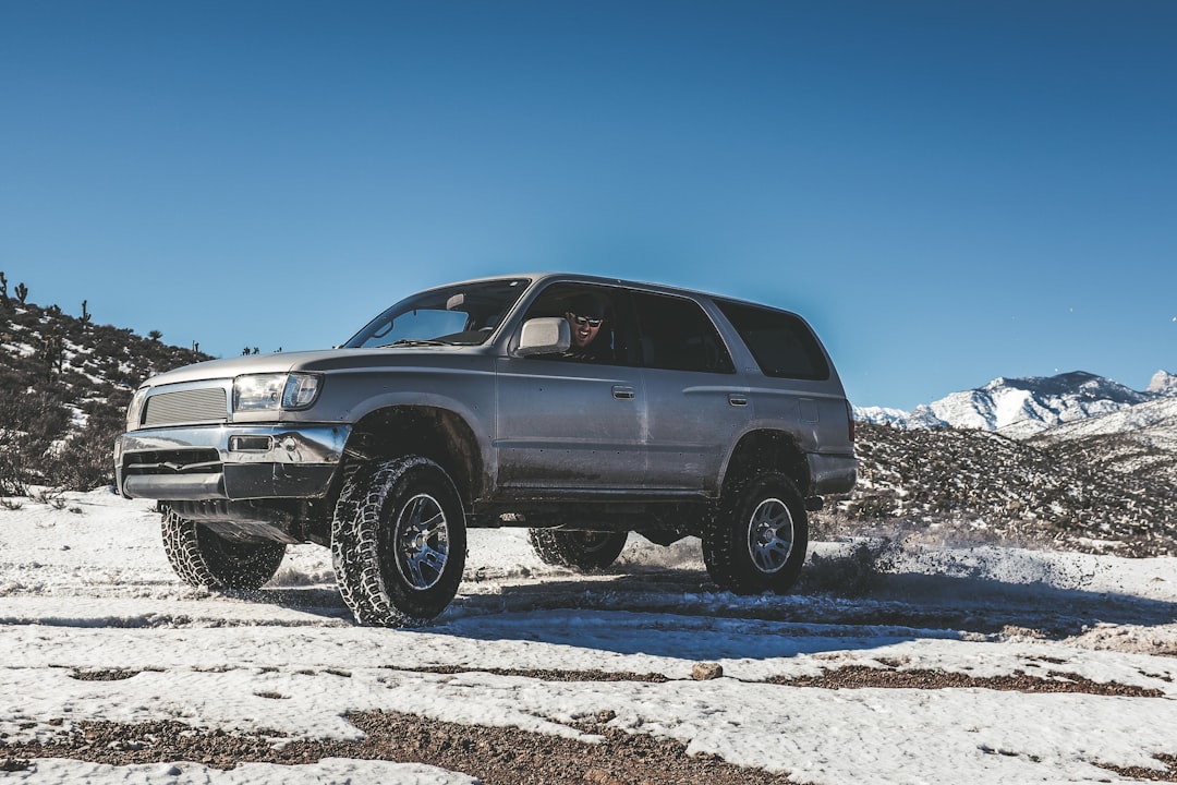 SUV