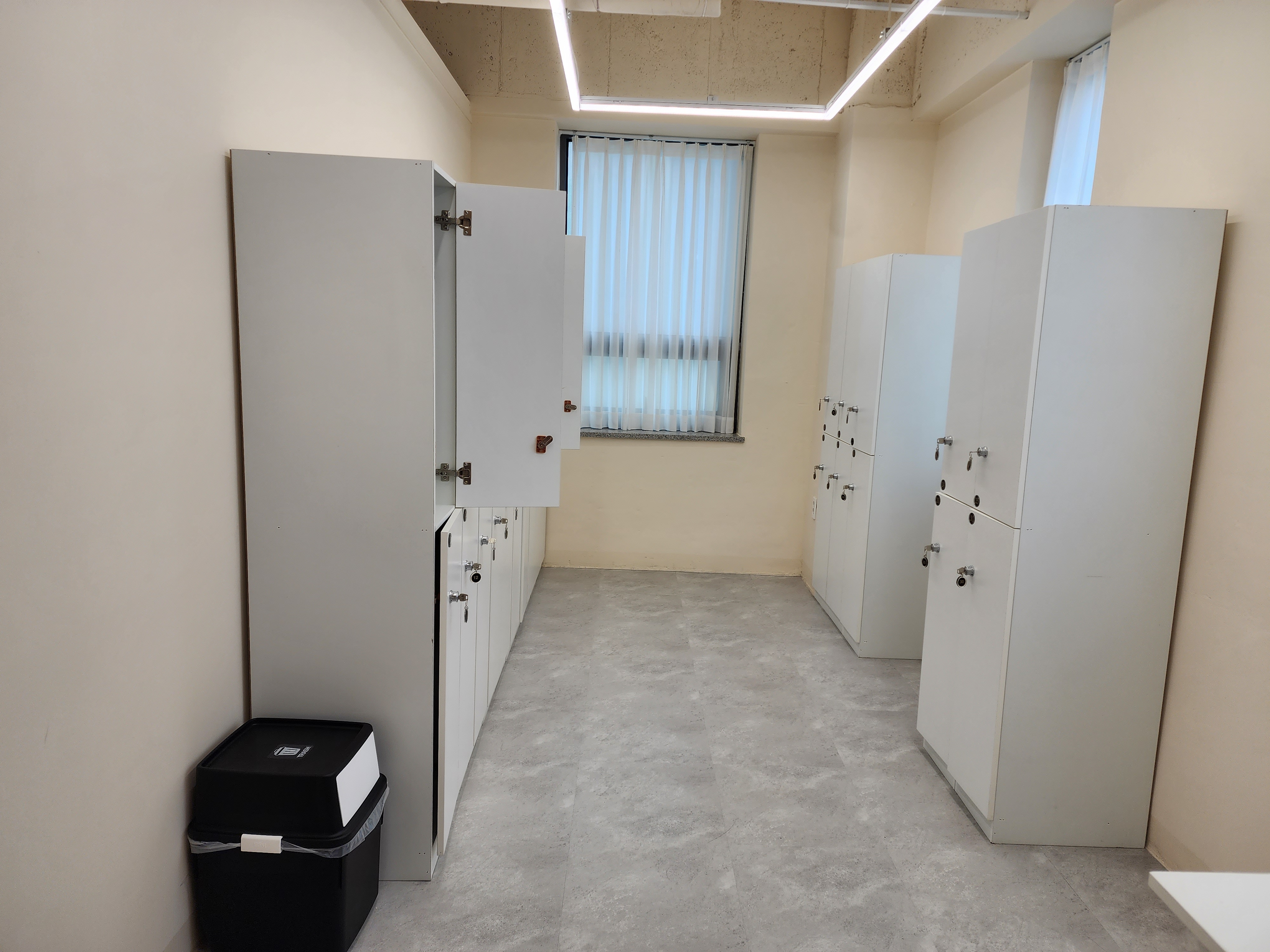 메디플로우 필라테스 여자탈의실