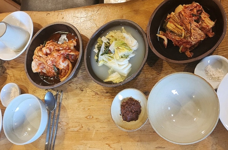 삼척-동작골-노래꽃피는집-산나물전