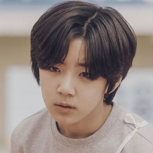 오월의 청춘 등장인물 이미지 입니다.