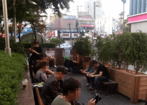 신촌 현대백화점 흡연실