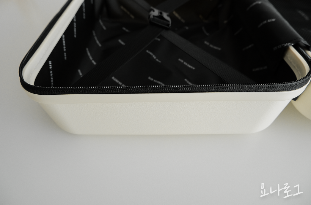 대한항공 대한항공마일리지 항공마일리지 마일리지 대한항공마일리지샵 KAL스토어 레디백 트래블레디백 대한항공레디백 여행준비 여행가방 여행가방추천 가방추천 캐리어 수트케이스 캐리어추천 에어랩 에어팟맥스 아이패드 맥북 레디백수납