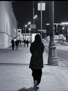 밤길을-혼자-걷는-무서움