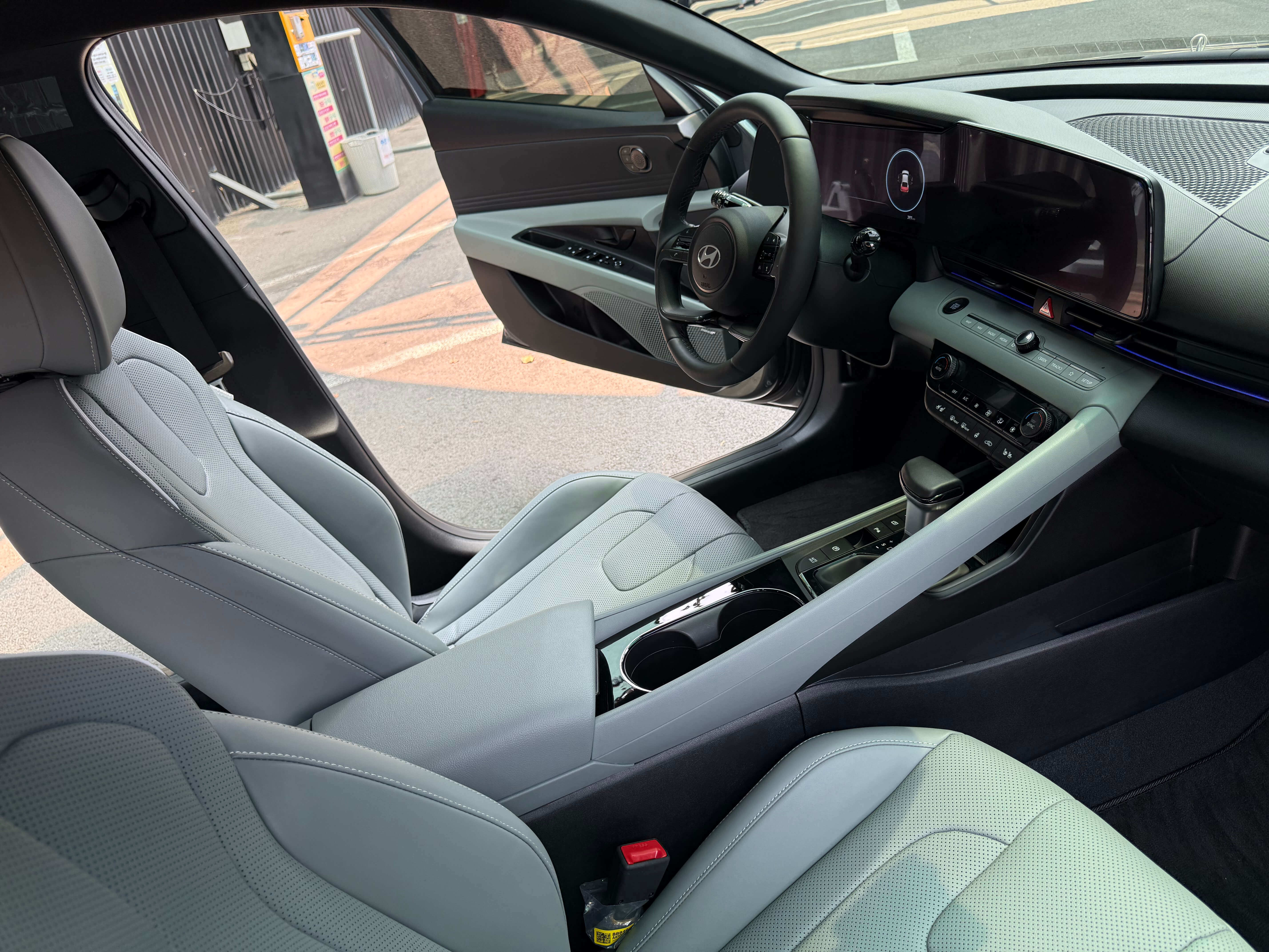 아반떼 CN7 2026 내부