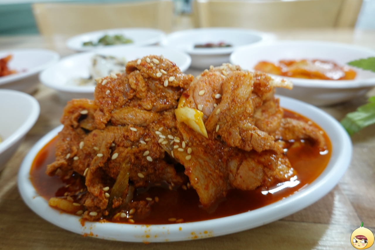 제육쌈밥 주인공 제육볶음