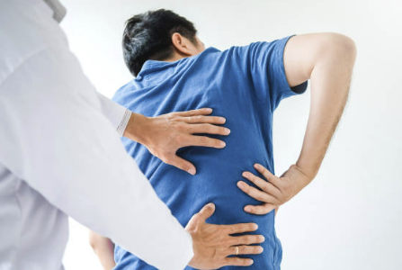 허리통증 원인 완화운동 치료방법 주사 등 총정리