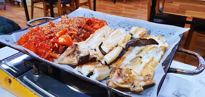 백반기행 180회 반효정 편 삼색 장어구이 바다장어 아나고 붕장어 양념 간장 소금 구이 보령 맛집 소개