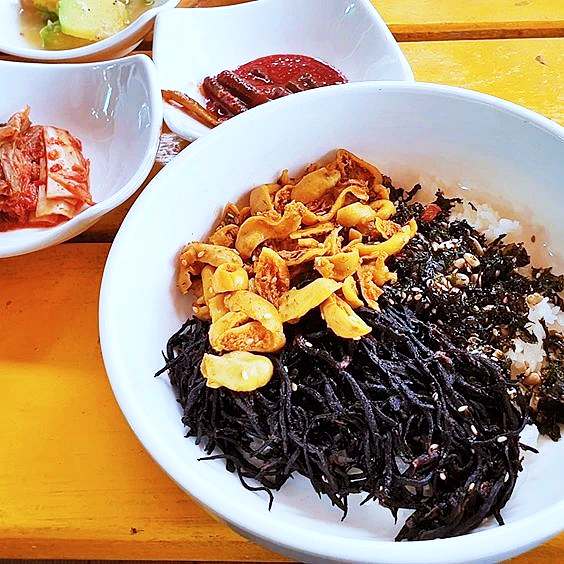 남해 식당 멸치쌈밥 멍게비빔밥 갈치조림 멸치회무침 고등어구이 해물부추전 수완 좋은 여행 맛집 추천