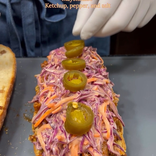 빵 위에 재료 다 얹기