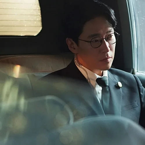 7인의-탎출-엄기준