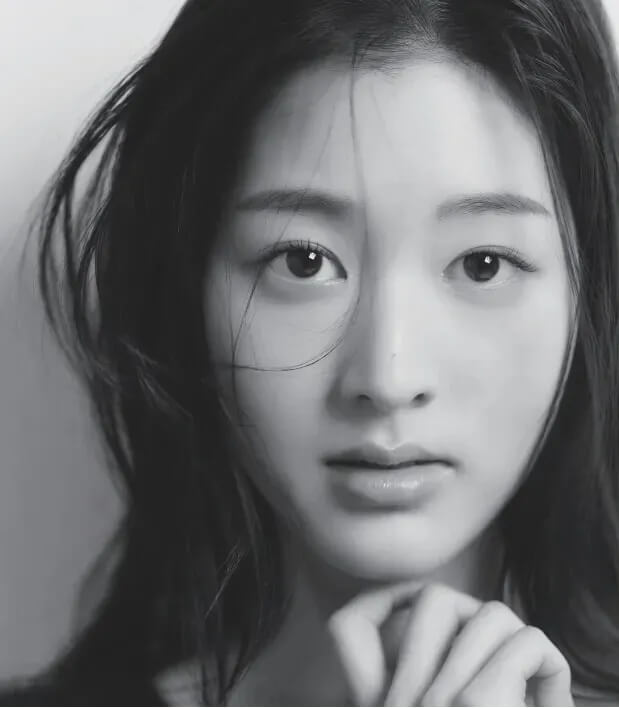 긴머리여성의모습