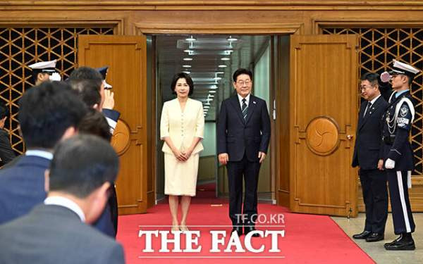 이재명 프랑크푸르트 도착! 7박 11일 순방 성과(엔비디아·오픈AI·남미 자원 외교) 총정리
