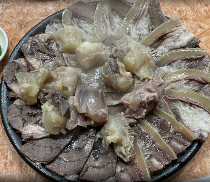 유원설렁탕 수육