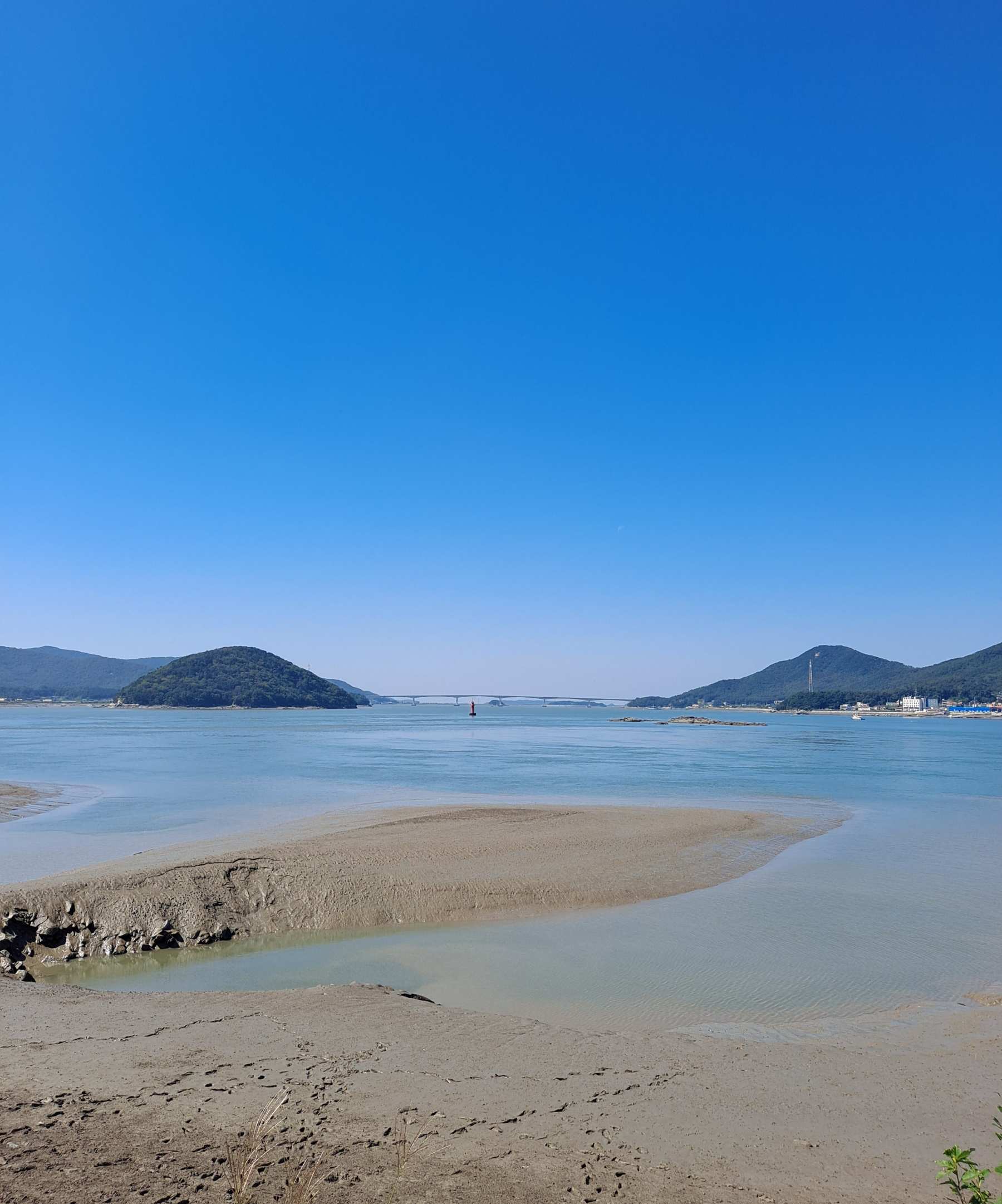 저 멀리 석모대교