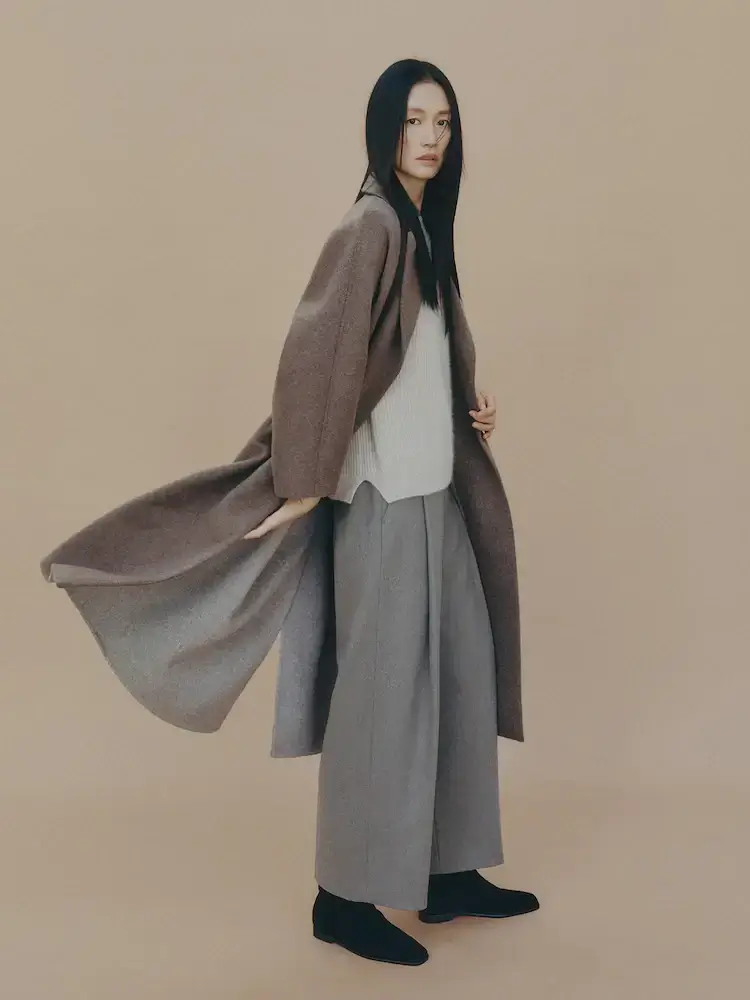 Premium Cashmere A-Line Coat - Khaki 모델컷