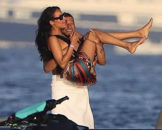 파리 생제르망 음바페 메시 사이가 절친됐다는 증거와 뮌헨 PSG 경기 분석 및 예상