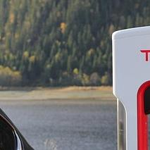 일론 머스크 창당이 테슬라 주가에 미치는 영향