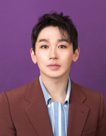 김호영 전량 폐기&amp;#44; 에세이 오타 논란&amp;#44; 책 폐기 이유&amp;#44; 연예계 핫이슈&amp;#44; 출판 실수&amp;#44; 프로 의식&amp;#44; 인간관계&amp;#44; 책 인쇄 팁&amp;#44; 셀럽 자기계발