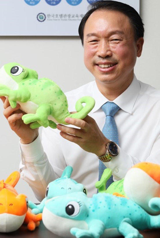 육광심 호텔 학교 이사장 프로필