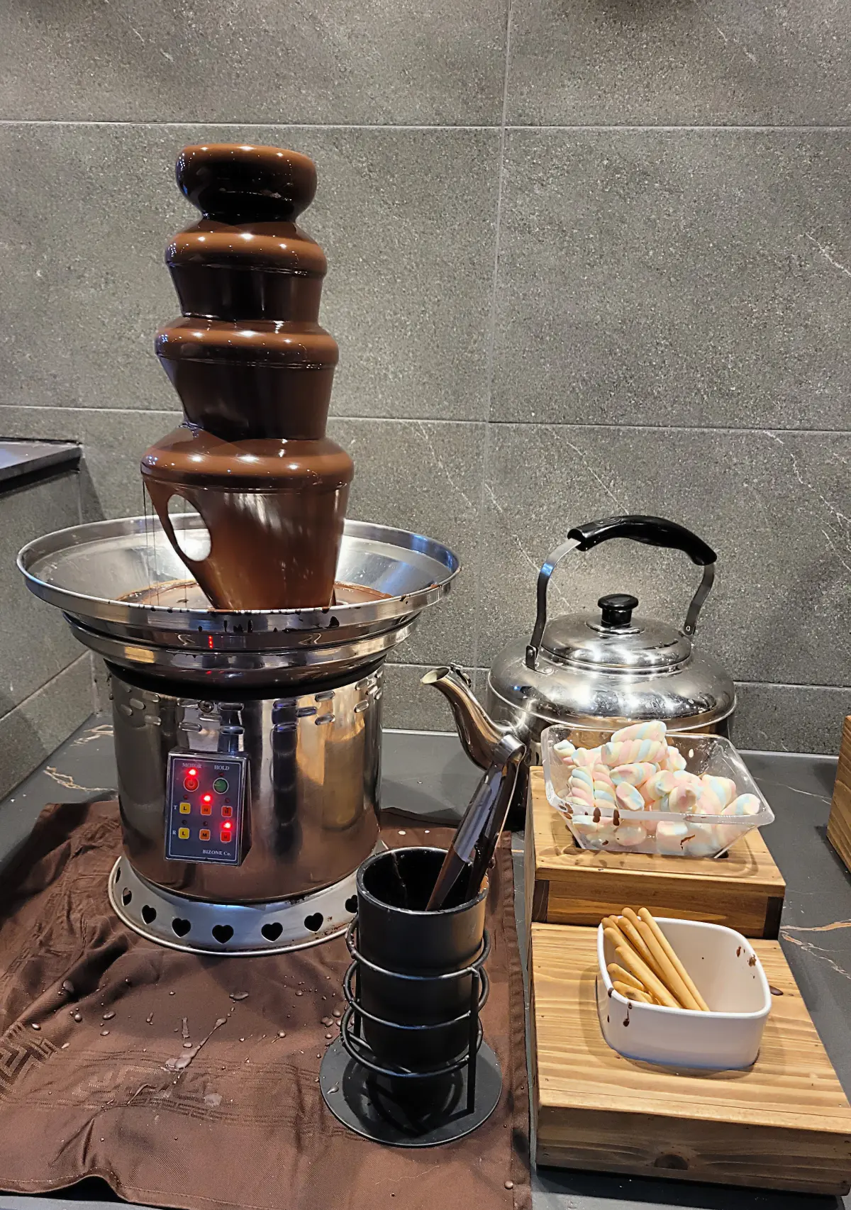 마곡-맛집-고메스퀘어-발산점-디저트-초코분수-초코퐁듀