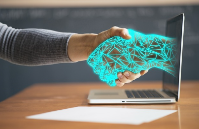 휴머노이드 로봇의 발전과 현실적인 활용