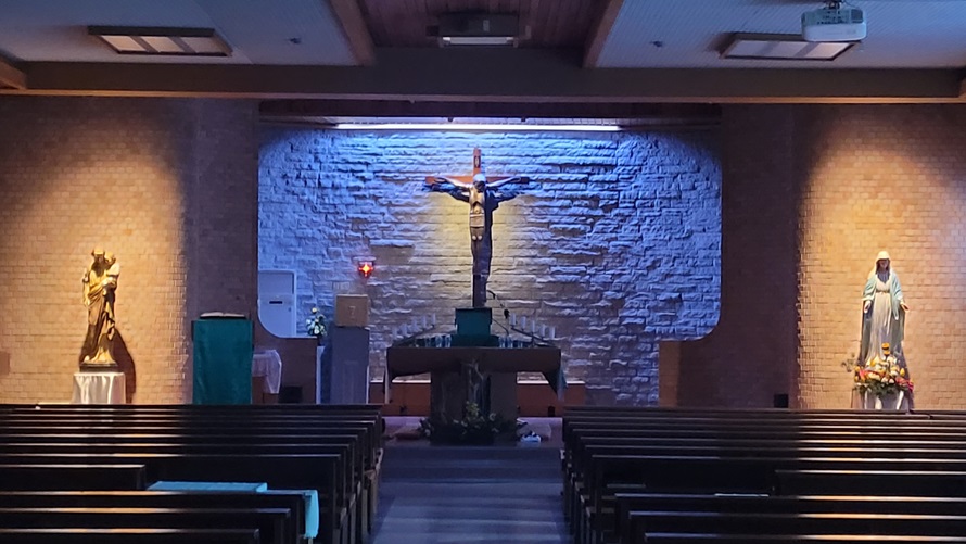 묵동성당 성전 안 사진, 십자고상 십자가