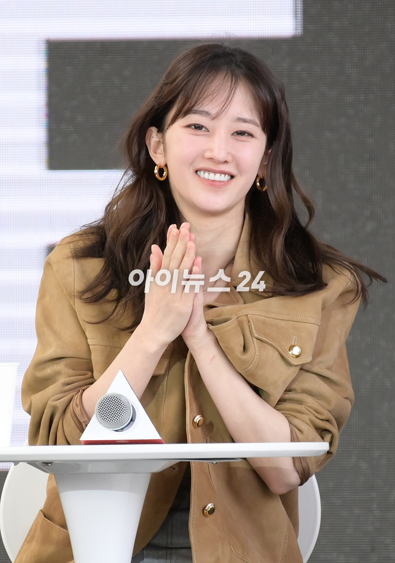 배우 전종서가 6일 오후 부산광역시 해운대구 영화의전당에서 진행된 제28회 부산국제영화제 '발레리나' 오픈토크에 참석하고 있다. [사진=정소희 기자]