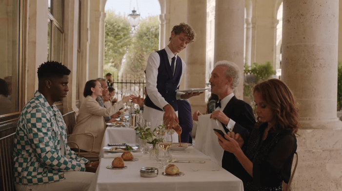 에밀리-파리에-가다-시즌3-9화