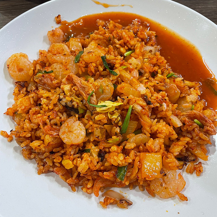 둘리-철판볶음밥의-새우-김치철판