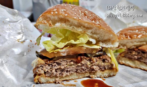 뉴욕버거의 더블스테이크버거 단면