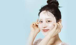 피부과 안 가도 된다?! 겨울철 촉촉 피부의 비밀 &lsquo;홈팩 루틴&amp;#39;